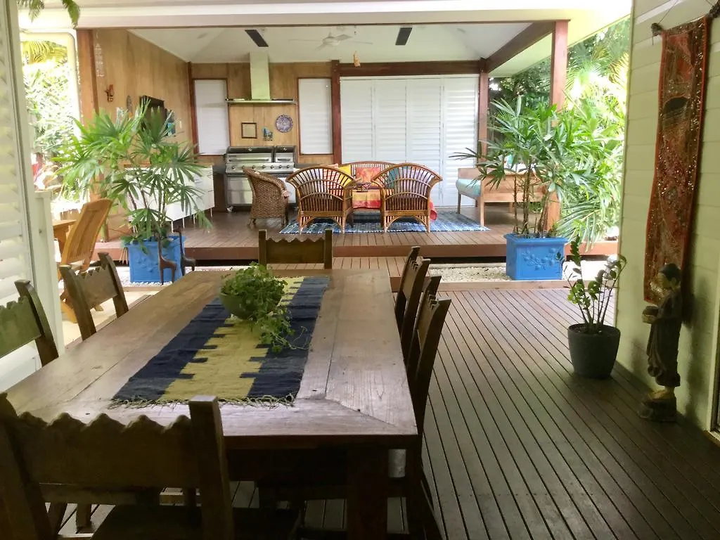 Lilly'S Pad Guesthouse Eumundi Affittacamere